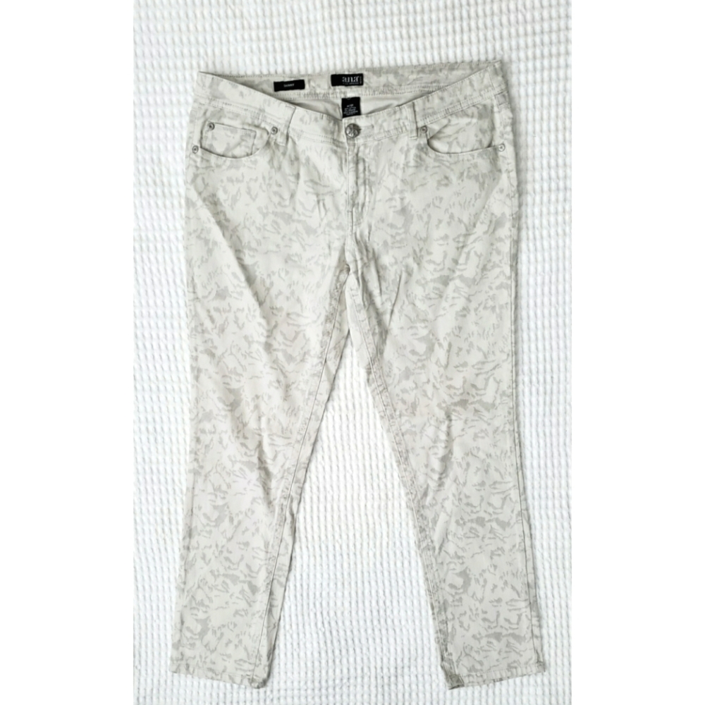 A.N.A gray print stretch jeans 12 petite